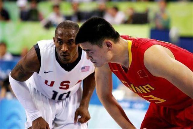 自由人聘请克里斯·德马科担任教练时，曾征求库里对他的评价（自由人在任命克里斯·德马科为教练前，曾向库里征求看法）