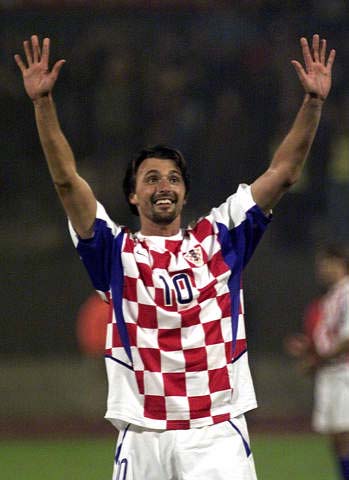 球员被球迷喊“去找个班上”，加图索：坦白地说这让我很难受（球迷冲球员喊“去上班”，加图索直言：这让我很难过）