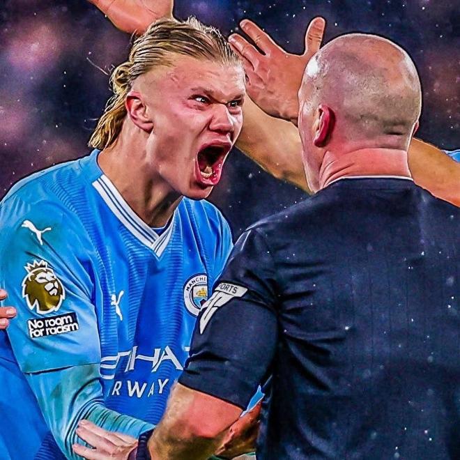 阿斯：皇马绝不会通过竞价来引援中卫，专注于合同到期的球员（阿斯报：皇马不参与中卫竞价，锁定合同到期球员）