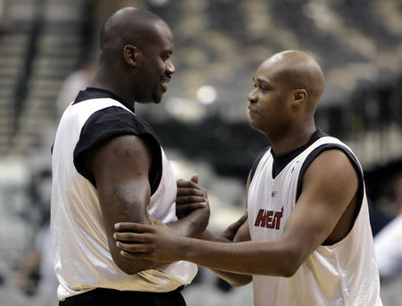 欧预赛门将零封榜：皮克福德7次第一、乌奈-西蒙5次第二（欧预赛门将零封榜：皮克福德7场领跑，乌奈-西蒙5场次席）