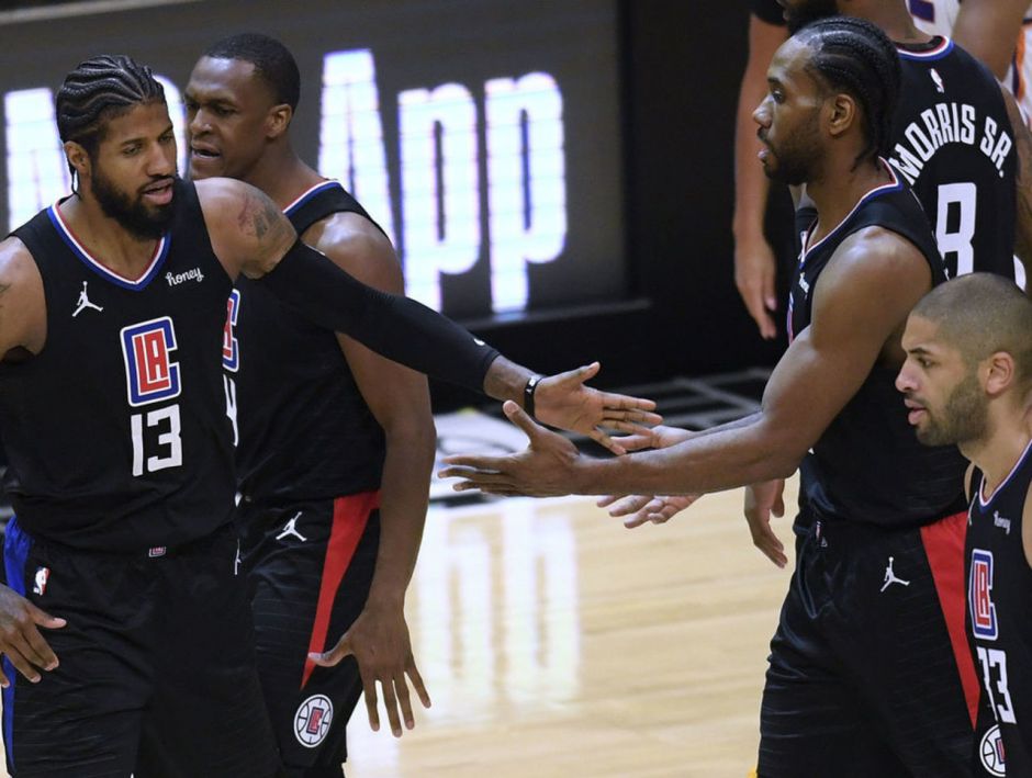 半场战报：法兰克福0-0沃尔夫斯堡（半场战况：法兰克福与沃尔夫斯堡互交白卷）