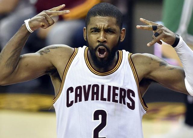 小法：我吃着爆米花看阿森纳vs拜仁，这场比赛能学到很多东西（法布雷加斯：边嗑爆米花看阿森纳对拜仁，这场比赛收获颇丰）