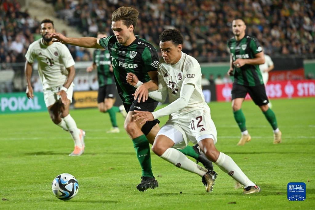 麦克阿瑟主帅：我讨厌澳超的规则，该吹停的时候不吹停比赛（麦克阿瑟主帅怒批澳超规则：关键时刻该吹停却不停哨）