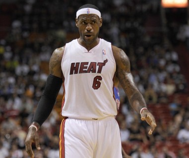 中超：山东泰山客场2-0击败广州队（中超：山东泰山客场2比0力克广州队）