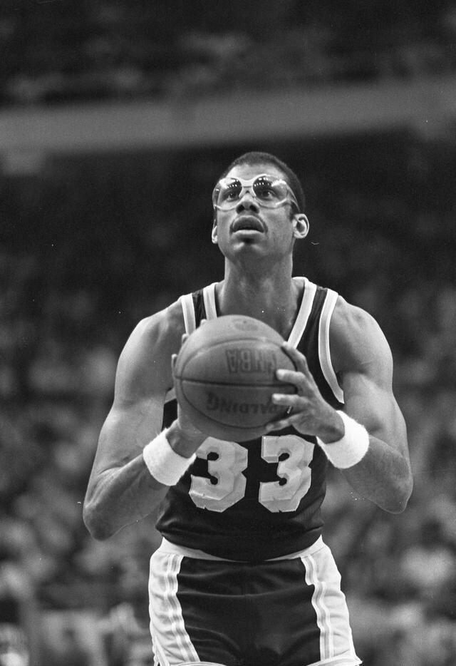 76人：恩比德等三人明天比赛缺席，庄神埃奇库姆迎来好消息（76人消息：恩比德等三将明日缺阵，庄神与埃奇库姆传来利好）