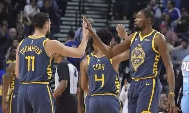 德雷森：在南看台燃放烟火的行为不可接受，部分球迷将被禁入（德雷森：南看台燃放烟火绝不容忍，涉事球迷将被禁止入场）