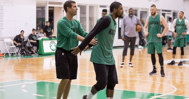 佩莱格里尼：塞维利亚落后时球迷往球场投掷杂物，这样不对（佩莱格里尼：塞维利亚落后时球迷向场内掷物，此举不可取）