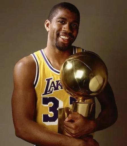 蒯纪闻：夺冠的这个过程不太容易，中间起伏较大（蒯纪闻：夺冠之路不易，过程中起伏不小）