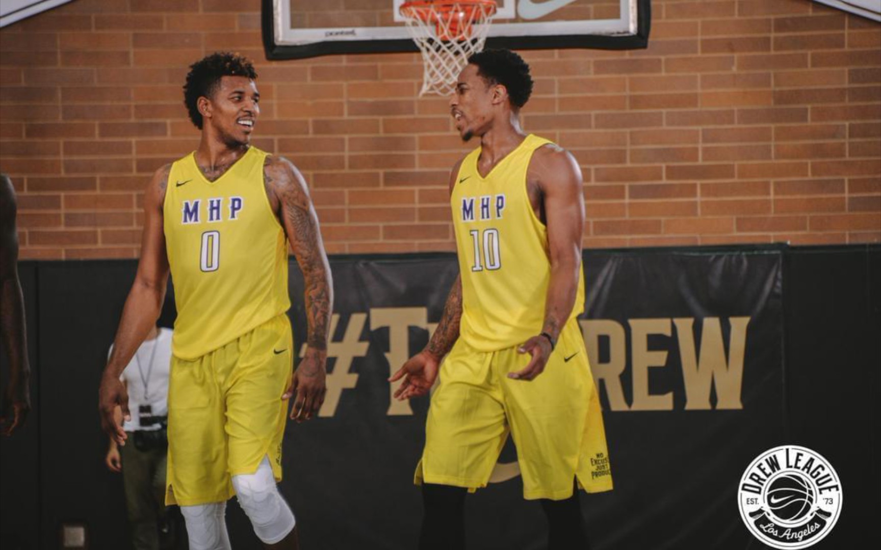 奥尔莫：亚马尔一直渴望入选国家队，他已习惯成为舆论的焦点（奥尔莫：亚马尔始终渴望披上国家队战袍，已习惯成为舆论焦点）